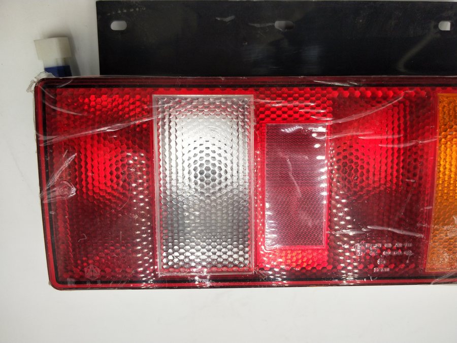 HOMAN Light Truck 驾驶室右组合后尾灯LG9706810002 Send VIN / photo for confirmation